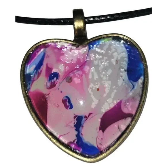 Handmade Acrylic Skin Pendant Necklace Heart Pink Blue White Bronze Silver Black - Picture 1 of 4